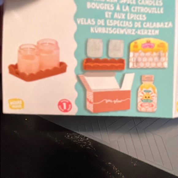 MGA mini verse lifestyle - Picture 5 of 7